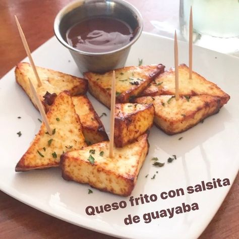 Queso frito con salsita de guayaba ~Fried cheese with guava sauce #foodie #instafood #instagood #foodporn #puertorico #sazonboricua… Fried Cheese With Guava Sauce, Ostara Recipes, Guava Sauce, Fried Cheese, Rican Food, Puerto Rican Recipes, Hispanic Food, Cheese Fries, Saved Pins