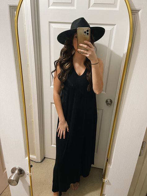 Black Fedora Hat Outfit Summer, Black Floppy Hat Outfit Summer, Black Wide Brim Hat Outfit, Black Floppy Hat Outfit, Breathable Wide Brim Black Hat, Floppy Hat Outfit Summer, Chic Black Flat Brim Sun Hat, Black Fedora Hat Outfit, Sunhat Outfit