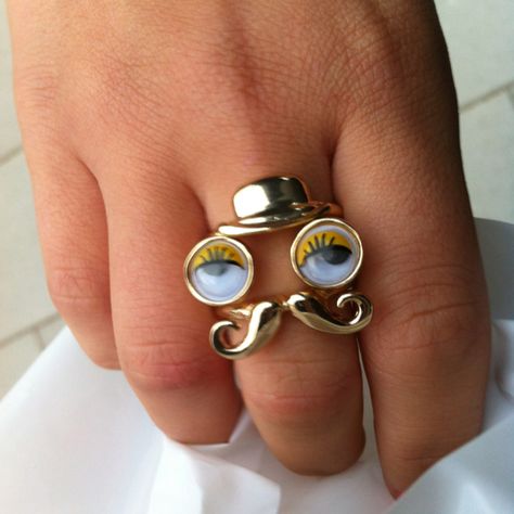 my new funny ring Crazy Rings, Interesting Rings, Funny Rings, Quirky Ring, Funny Jewelry, Rings Cool, Cute Rings, Wedding Humor, Center Stage