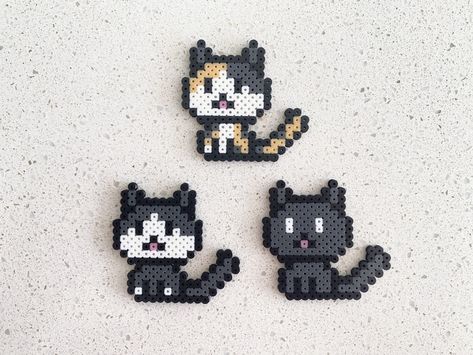 Mini Cats-pixel Perler Beads Art Can Be Fridge Magnet - Etsy Canada Perler Bead Mini Patterns, Peler Beads Cat, Pyssla Simple Ideas, Cat Perler Beads, Cat Perler Bead Patterns, Cute Cat Perler Beads, Cat Pixel Art, Cat Pearl Beads, Siamese Cat Perler Beads