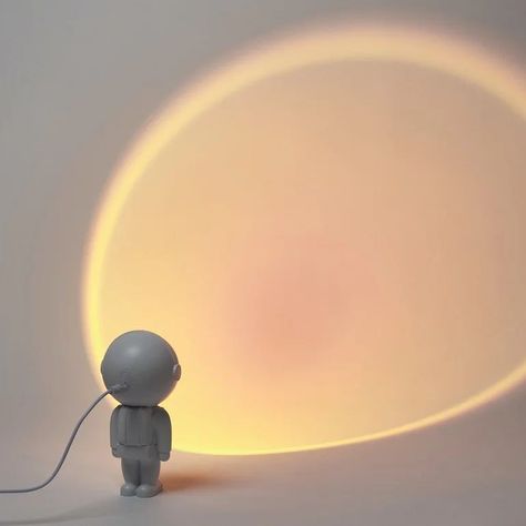 Astronaut Sunset Novelty Lamp Details: Sunset light as a gift, Sunset Lamp for Photograph, Astronaut Decoration, 7 Color night light projector, Sunset projector decorate your room. Astronaut Table Lamps Resin Desk Lamp Bedroom Lamp Nordic Living Room Decor Resin Table Lamp 𝐂𝐡 𝐁𝐨𝐨𝐤 𝐂𝐞𝐧𝐭𝐞𝐫!🔖 🛍️ 𝐎𝐧𝐞-𝐒𝐭𝐨𝐩 𝐒𝐡𝐨𝐩 𝐅𝐨𝐫 𝐄𝐯𝐞𝐫𝐲𝐭𝐡𝐢𝐧𝐠 🚚 𝐃𝐞𝐥𝐢𝐯𝐞𝐫𝐲 𝐀𝐥𝐥 𝐏𝐚𝐤𝐢𝐬𝐭𝐚𝐧 🇵🇰 👤 𝐂𝐡 𝐀𝐚𝐦𝐢𝐫 𝐍𝐚𝐳𝐢𝐫 📞 𝟎𝟑𝟎𝟔𝟗𝟔𝟏𝟓𝟑𝟗𝟐 🟢 Wa.me/923069615392 Retail Price: 1250 Nordic Living Room Decor, Astronaut Decorations, Sunset Projector, Resin Desk, Desk Lamps Bedroom, Sunset Lamp, Light Projector, Sunset Light, Night Light Projector