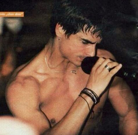 Kevin Richardson 90s, Kevin Nealon, Backstreet Boy, 90s Bands, Kevin Richardson, Backstreet Boys, Attractive Guys, White Boys, Rock On