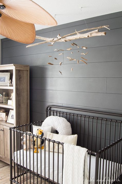 Beautiful and easy for a coastal nursery! DIY driftwood mobile at www.tableandhearth.com Diy Nursery Mobile, Nursery Diy Projects, Nursery Diy, Diy Driftwood, Coastal Nursery, Driftwood Mobile, Baby Nursery Diy, Baby Nursery Organization, Beach Nursery