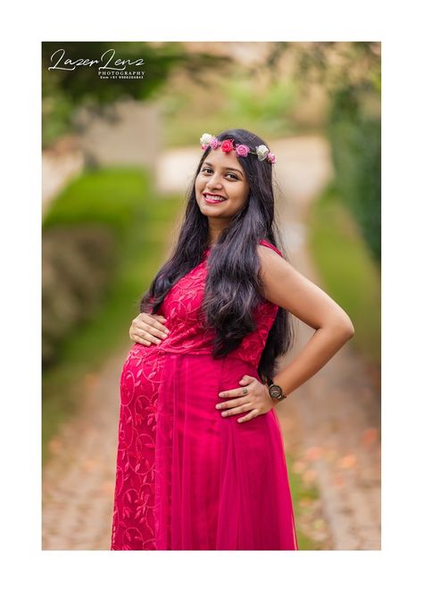 Metarnaty Photoshoot, Baby Mom Photoshoot, Baby Shower Poses Mom, Metarnity Photoshoot Indian, Maternity Photography Poses Indian, Baby Shower Couple Photoshoot, Baby Shower Poses Couple, Indian Maternity Photoshoot, Mom Baby Photoshoot