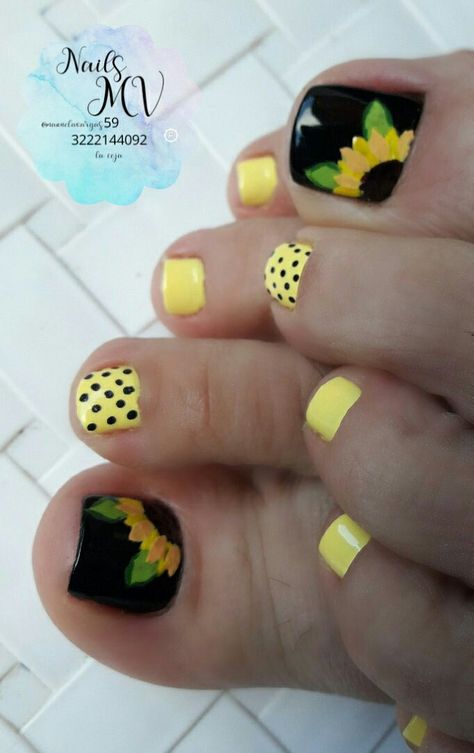 Sunflower Pedicure Ideas Toenails, Sunflower Toenails, Sunflower Pedicure Ideas, Purple And Pink Nails, Ladybug Nails, Toenail Art, Toes Nails, Pedicure Nail Designs, Pedicure Ideas