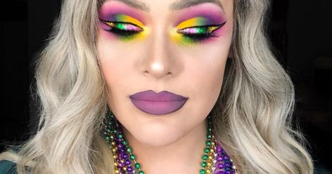 9 Mardi Gras Makeup Tutorials ... Mardi Gras Makeup Ideas, Mardi Gras Makeup, Masquerade Makeup, Mardi Gras Colors, Glitter Eye, Hooded Eyes, Glitter Eyes, Beauty Ideas, Makeup Tutorials