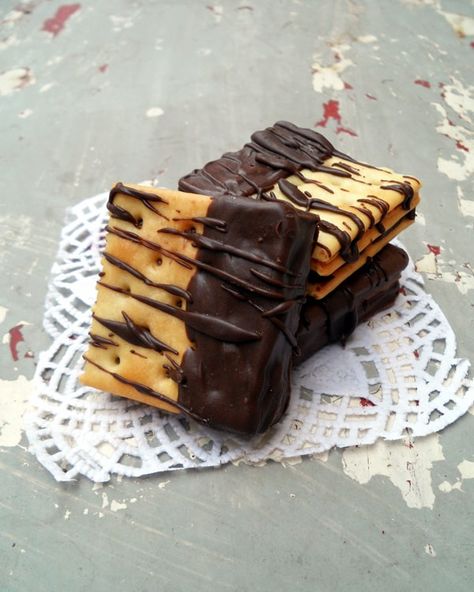 Chocolate Covered Peanut Butter Crackers » LeelaLicious Club Cracker, Peanut Butter Crackers, Butter Crackers, Chocolate Covered Peanuts, Vegan Challenge, Cracker Cookies, Specialty Cake, Dipped Cookies, Peanut Butter And Chocolate