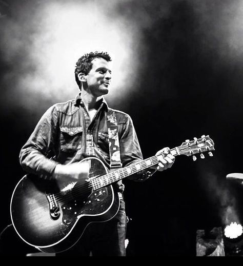 Evan Felker -- Turnpike Troubadours Turnpike Troubadours Wallpaper, Evan Felker, Turnpike Troubadours, Alt Music, Sturgill Simpson, Americana Music, Western Vibes, Husband Material, Red Dirt