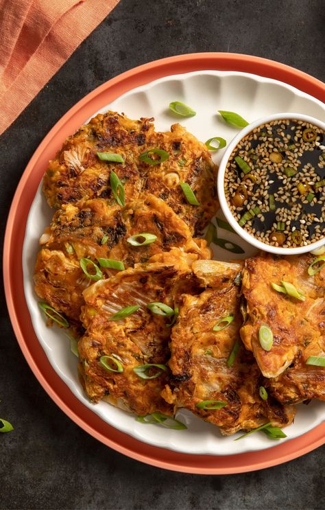 Step up your lunch game with these Kimchi Pancakes with Sweet and Spicy Tamari Dipping Sauce!‍ 😍 This dish uses our ✨NEW✨ Sweet Tamari Splash sauce to give your meal an extra kick of flavor! Grab the recipe today! #AsianRecipe #BreakfastForDinner #FamilyDinnerIdeas Kimchi Pancakes, Kimchi Pancake, Korean Kimchi, Rice Wine Vinegar, Rice Wine, High Fructose Corn Syrup, Easy Appetizer Recipes, Breakfast For Dinner, Appetizers For Party