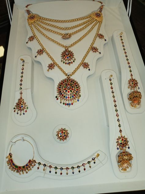 Sindhi Jewellery, Sindhi Duhri Designs, Traditional Bridal Jewelry, Bridal Jewellry, Indian Jewelry Earrings, Indian Bridal Jewelry Sets, Bridal Jewellery Design, Gold Bridal Jewellery Sets, Antique Jewellery Designs