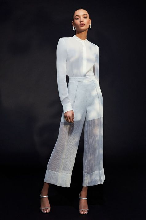 5th Element, Business Lady, Resort 2020, Vogue Australia, Mode Inspo, Future Design, Fashion 2020, Looks Style, White Fashion