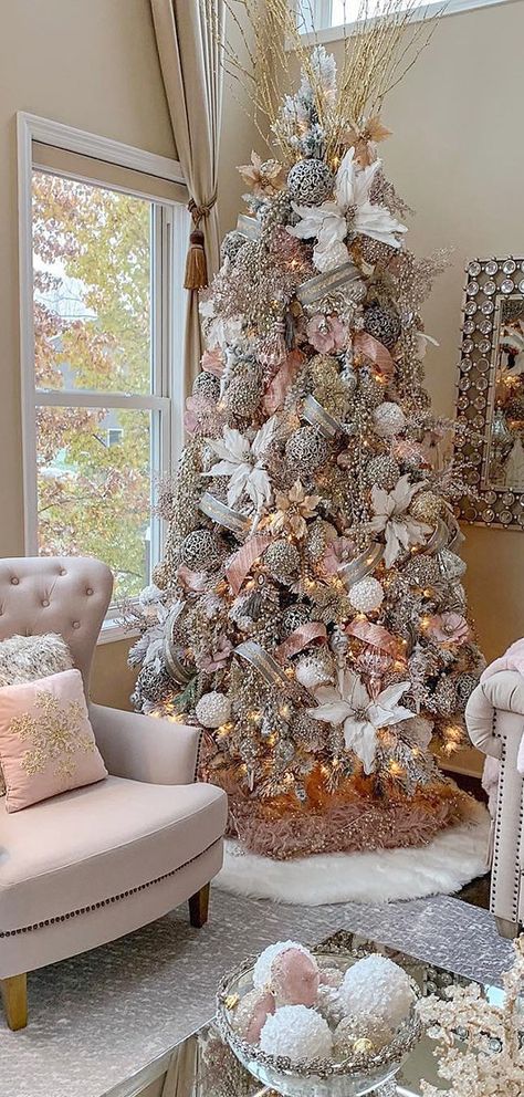 Decoration Ideas For New Year, Feminine Christmas, Ideas For New Year, Lighted Trees, Christmas Pastel, Christmas Tree Decoration Ideas, Rose Gold Christmas Tree, Tree Decoration Ideas, Floral Christmas Tree