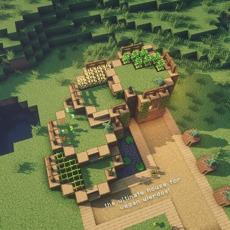 Eco house! 🌱 Fantastic idea for Minecraft. Natural looking and layered. Minecraft Farmen, Chalet Minecraft, Minecraft Cool, Construction Minecraft, Minecraft Welten, Minecraft Garden, Minecraft Decoration, Pola Kotak, Minecraft Houses Blueprints