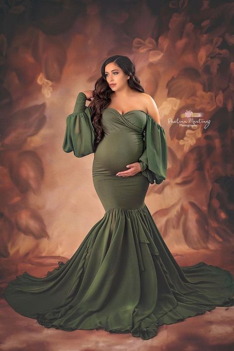 Mermaid Maternity Dress, Maternity Shoot Outfit, Maternity Picture Outfits, Elegant Maternity Dresses, Maternity Studio Photoshoot, Gown Long Sleeve, Cute Maternity Dresses, Maternity Photo Outfits, Maternity Dresses For Baby Shower