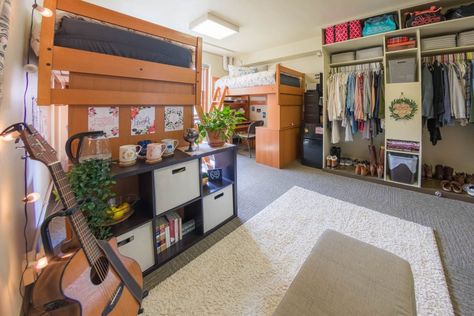 Waters Residence Hall – University Housing – UW–Madison Uw Madison Dorm, College Dorm Room Setup, Dorm Room Decor Diy, Dorm Room Color Schemes, Dorm Room Setup, Dorm Room Themes, Dorm Room Colors, Minimalist Dorm, Dorm Room Checklist