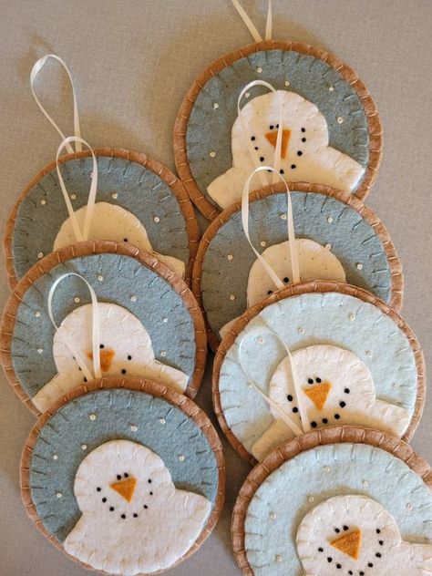 Handmade Felt Snowman Ornaments,snowmen Hand Made . - Etsy Felt Applique Ornaments, Felt Xmas Decorations, Make Your Own Christmas Ornaments, Felted Ornaments, Sewn Christmas Ornaments, Diy Felt Christmas Ornaments, Wool Appliqué, Felt Snowman, Felt Crafts Christmas