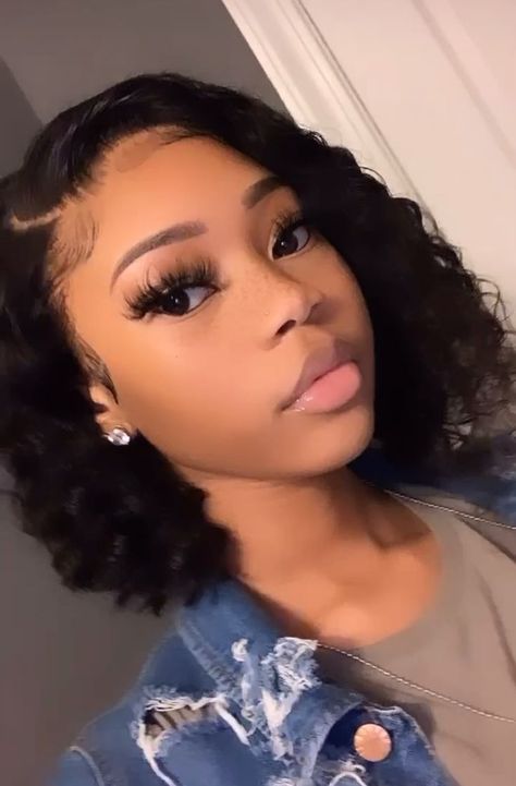 𝐏𝐈𝐍𝐓𝐄𝐑𝐄𝐒𝐓: 𝐓𝐫𝐨𝐩𝐢𝐜_𝐌 🌺 [Video] | Human hair wigs, Front lace wigs human hair, Hair styles Curly Bob Lace Front Wig, Front Lace Wigs, Curly Bob Wigs, Wigs Human Hair, Hair Ponytail Styles, Hair Laid, Front Lace Wigs Human Hair, Baddie Hairstyles, Hair Wigs