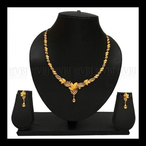 Vummidi Bangaru Jewellers, Gold Short Necklace, Girly Facts, Simple Necklace Designs, Skin Diet, Neck Pieces Jewelry, Gold Jewels Design, Gold Bridal Necklace, New Gold Jewellery Designs