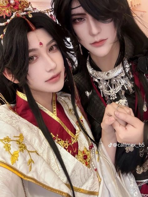 Heavens Official Blessing, رورونوا زورو, Promise Neverland, Chinese Man, Male Cosplay, Not Me, Cosplay Makeup, Heaven's Official Blessing, Handsome Anime Guys