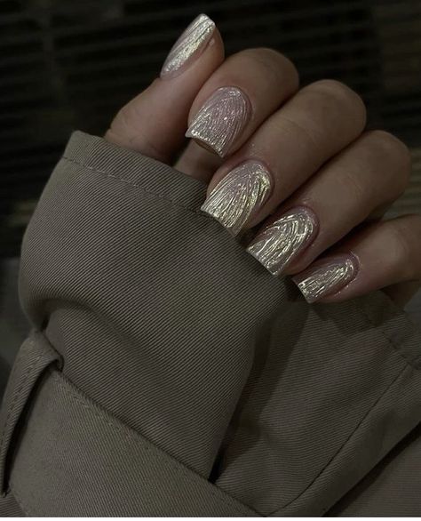 New Years Manicure Ideas, Nail New Year, New Years Nail Ideas, New Year Nails Ideas, New Year Manicure, Nails New Year, Blue Chrome Nails, New Year Nails, Pink Chrome Nails