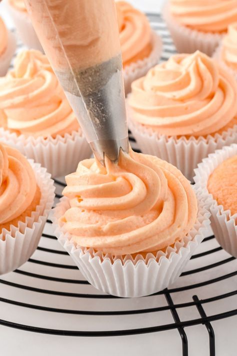 Orange Crush Cupcakes are soft, fluffy and moist cupcakes made with only two ingredients - a vanilla cake mix and a can of sweet and delicious orange Crush soda. This recipe is so great to have on hand when you need cupcakes in a pinch, and it’s so fun to make these with the kids! Orange Crush Cupcakes, Crush Cupcakes, Orange Crush Recipe, Taylor Swift Cakes, Fall Deserts, Fall Festival Ideas, Orange Crush Soda, Green Cupcakes, Moist Cupcakes