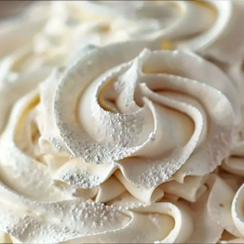 Cool Whip Pudding Frosting Recipe, Pudding Cool Whip Frosting, Cool Whip Frosting Recipe, Pudding Icing, Whip Frosting, Pudding Frosting, Cool Whip Frosting, Frosting Recipes Easy, Whipped Frosting