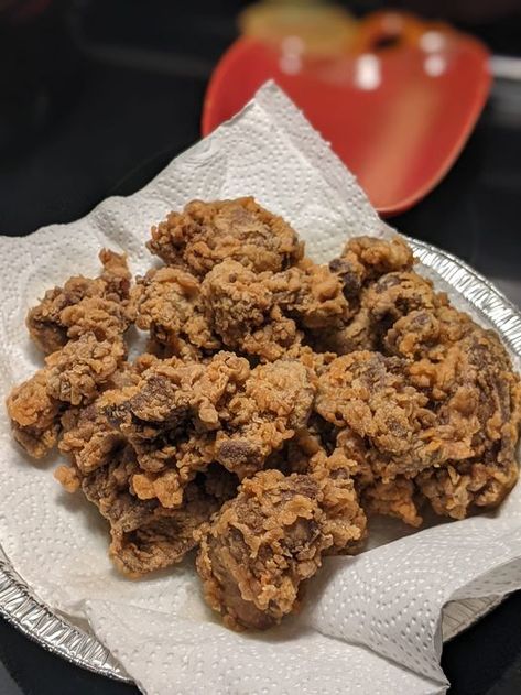 Homemade Southern Fried Chicken Livers How To Fry Chicken Livers, Chicken Liver Recipes Fried, Deep Fried Chicken Livers, Fried Chicken Livers Southern, Fried Chicken Livers Recipe, Fried Chicken Liver, Cooking Chicken Livers, Fried Chicken Gizzard Recipe, Chicken Livers Recipe