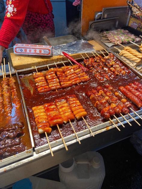 Seoul Korea Travel, Living In Korea, Korean Street Food, Food Stall, Korea Travel, Korean Aesthetic, Seoul Korea, Food Obsession, Cafe Food