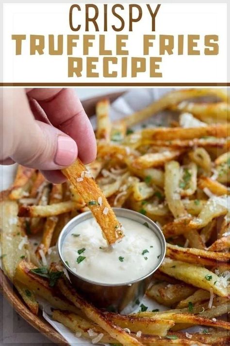 Homemade French fries are great, but there’s truly nothing better than homemade truffle fries! If you’ve never tried truffle oil drizzled over your French fries, you’re in for a REAL treat. They’re light, crispy, and the addition of truffle oil gives them SO much amazing flavor. Many restaurants make these using frozen fries, and I think my version is so much better because there’s a freshness factor that the frozen fries just can’t touch! Frozen Fries, Easy Truffles, Truffle Sauce, Homemade Truffles, French Fries Recipe, Homemade French Fries, Truffle Fries, Slow Cooker Pasta, Fries Recipe