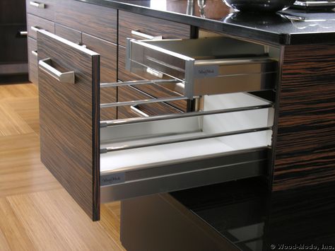 tandem storage drawers in kitchen Kitchen Tandem Drawers, Tandem Kitchen, Modern Kitchen Drawer Organizers, Tandem Drawers, Drawers In Kitchen, Wood Cupboards, Kitchen Ceiling Design, Kitchen Drawer Organizers, Interior Organization