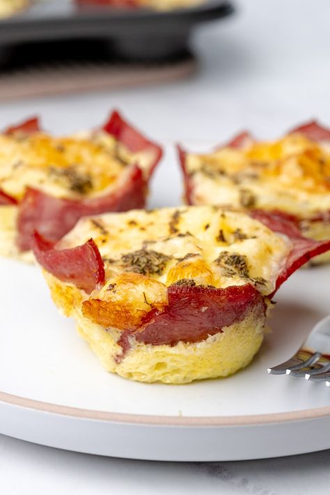 Turkey Bacon Egg and Cheese Muffins | Tasty Fit Macros Turkey Bacon Egg Muffins, Turkey Bacon Egg Bites, Bacon Egg Bites, Turkey Bacon Breakfast, Egg And Cheese Muffins, Bacon Egg Cups, Bacon Egg Muffins, Turkey Egg, Bacon Muffins