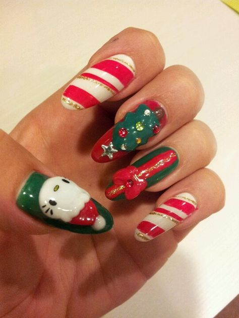 Japanese gel Christmas nails Sanrio Christmas Nails, Chunky Nails, Japanese Manicure, Gel Christmas Nails, Nails Japanese, Uñas Aesthetic, Japanese Christmas, Junk Nails, Y2k Hello Kitty