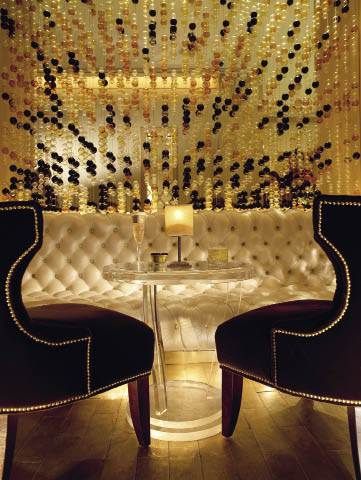 Bubble backdrop with white tufted couch and clear acrylic table #luxury #champagne #lounge Champagne Bar, Lounge Bar, Hotel Bar, Hospitality Design, Hotel Design, Bar Lounge, Commercial Design, Cafe Restaurant, Commercial Interiors