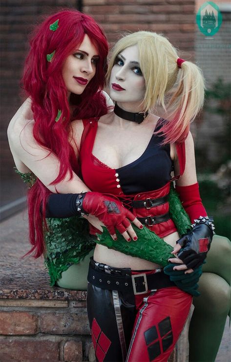 Ivy Harley, Harley And Ivy, Ivy Cosplay, Poison Ivy Costumes, Dc Cosplay, Vampire Girls, Comic Con Cosplay, Harley Quinn Art, Harley Quinn Cosplay