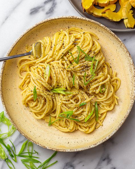 Creamy Delicata Squash & Miso Spaghetti Delicata Squash Pasta, Miso Spaghetti, Cubed Butternut Squash, Beautiful Pasta, Winter Squash Varieties, Delicata Squash Recipe, Squash Varieties, Squash Pasta, Delicata Squash