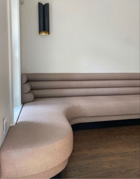 Upholstered Corner Banquette, Curved Built In Seating, Banquette Oval Table, Built In Lounge Seating, Curved Built In, Curved Bench Seat, L Shape Banquette, Rounded Banquette, L Shaped Banquette