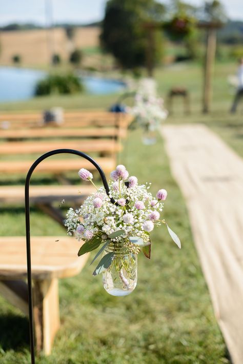 Hanging Mason Jars Wedding, Wedding Aisle Decorations Outdoor, Burlap Aisle Runner, Brides Flowers Bouquet, Wedding Aisle Outdoor, Hanging Jars, Church Wedding Flowers, Wedding Isles, Hanging Mason Jars