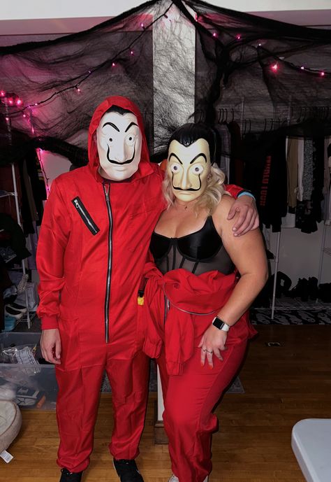 #halloween #halloweencostume #halloweenideas #couplehalloweencostumes Money Heist Costume, Heist Costume, Money Heist, Couple Halloween Costumes, Halloween Costumes, Money, Halloween