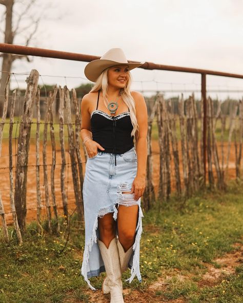 { The Chanel Top + The Retro Denim Skirt } 🦋✨🛒 Western Denim Skirt Outfit, Cowgirl Outfits Skirt, Chanel Corset, Denim Skirt Outfit, Outfits Skirt, Chanel Top, Senior Picture Outfits, Western Outfits Women, Picture Outfits