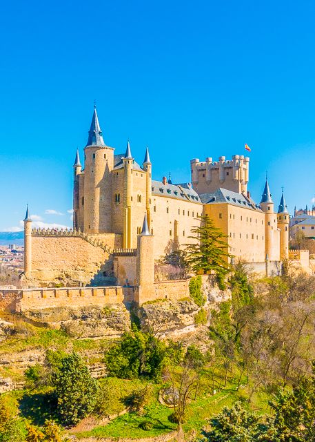 Segovia Spain {Day Trip from Madrid} | Plain Chicken® Alcazar Segovia, Segovia Spain, Roman Aqueduct, Spain Itinerary, Couples Vacation, Beautiful Castles, Famous Landmarks, Sierra Nevada, Menorca