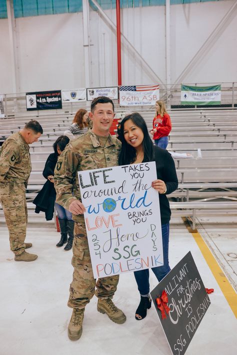 Deployment homecoming sign life takes you around the world love brings you home military army Army Homecoming Signs, Military Homecoming Ideas, Deployment Homecoming Signs, Army Homecoming, Military Spouse Quotes, Military Homecoming Signs, Soldiers Returning Home, Deployment Ideas, Homecoming Signs