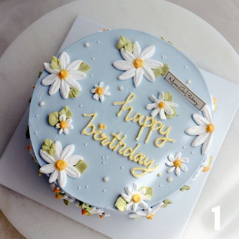 Yellow Cake Design Simple, Blue And Yellow Cake, Cookie Birthday Cake, Prvi Rodjendan, Proposal Cake, Atlas Corrigan, Cookie Cake Designs, Bts Cake, Small Birthday Cakes