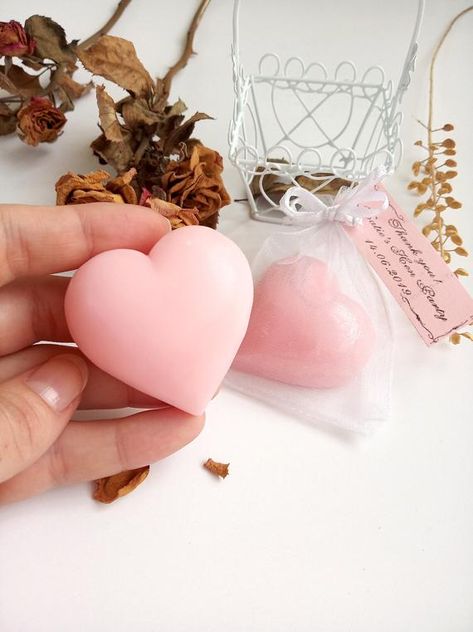 11 Birthday, Glycerin Soap Base, Soap Wedding Favors, Heart Soap, Floral Soap, Soap Carving, Bride Party, Flower Scent, Mini Soaps