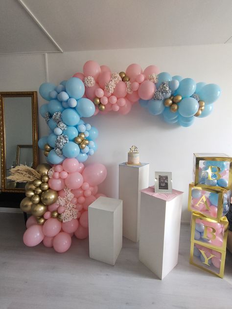 Pink and blue gender reveal balloon garland with baby blocks Pink Blue Gender Reveal Decor, Gender Reveal Design Ideas, Pink And Blue Balloon Decorations, Make It Pink Make It Blue Gender Reveal, Gender Reveal Ideas Pink And Blue, Pink And Blue Gender Reveal Decorations, Blue And Pink Balloon Garland, Pink And Blue Baby Shower Ideas, Pink And Blue Balloon Garland