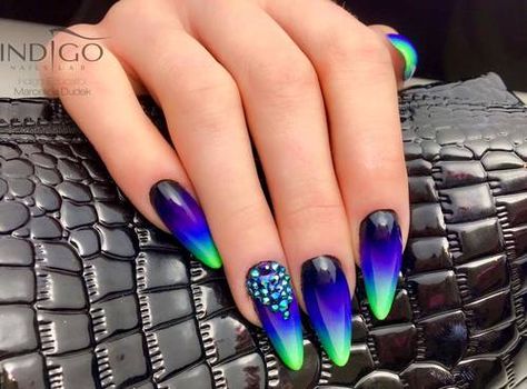 Bejeweled Nails, Unghie Sfumate, Unghie Nail Art, Wow Nails, Indigo Nails, Elegant Nail Designs, Paradise Beach, Gel Nails Diy, Nail Art Ombre