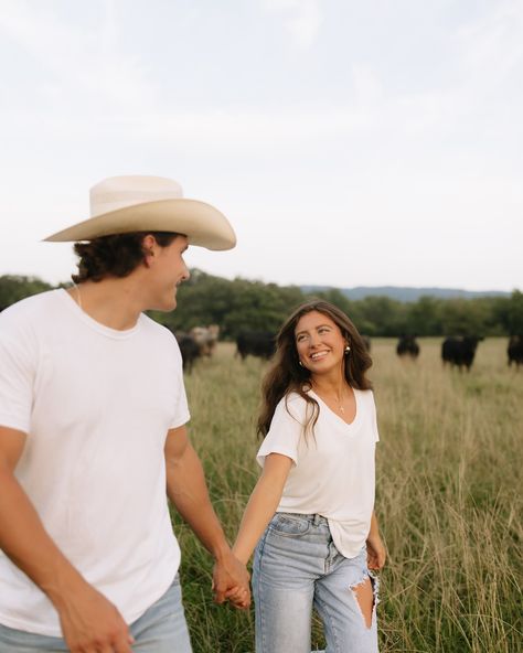 spent the evening with gabby & will listening to zach bryan and running around with the cows on their family farm:) these two were so much fun and some of the most genuine people i’ve ever met. gabby texted me after we finished up and told me that the time they spent with me strengthened their bond and they felt so close after their session. that right there is one of the many reasons i love what i do. God you are so good. gabby + will, yall are heaven sent, let’s do it again some time;) 🌾🐄🫶🏽... Farm Couple Photoshoot, Western Couple Photoshoot, Fall Field, Western Couple, Fall Couple Pictures, Field Photos, Fall Couples, Fall Couple, Couples Pics