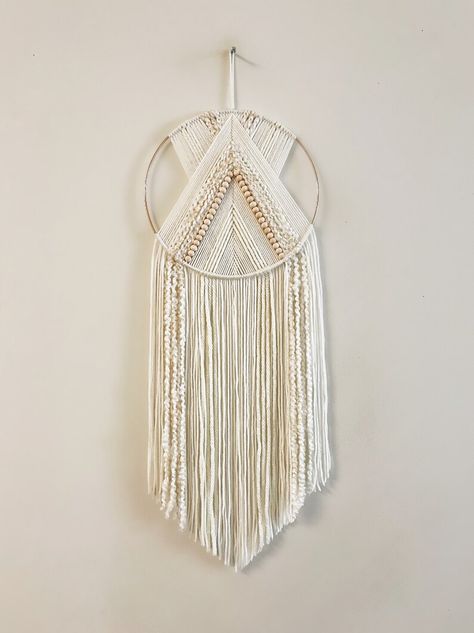 Yarn Hoop Wall Hanging, Macrame Yarn Wall Hanging, Boho Decor Diy, Dreamcatcher Macrame, Modern Dream Catcher, Hoop Wall Hanging, Dream Catcher Nursery, Wall Hanging Nursery, Macrame Yarn