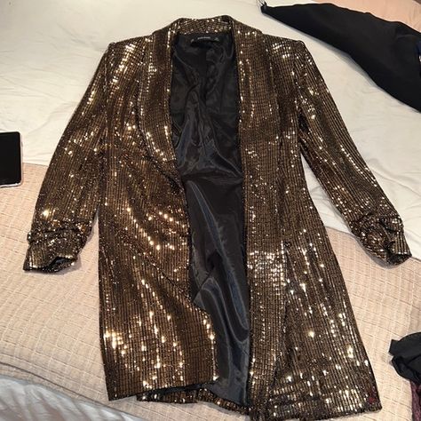 Zara gold sequin blazer dress Gold Sequin Blazer, Sequin Blazer Dress, Prom 23, Zara Gold, Sequin Blazer, Party Animals, Zara Dress, Gold Sequin, Dress Party