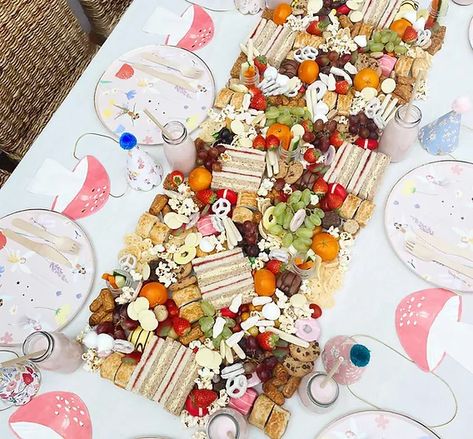 Toddler Grazing Board, 1st Birthday Grazing Table, Childrens Party Food Buffet, First Birthday Grazing Table, Kids Party Buffet, Kids Graze Table, Kids Party Food Table, Kids Grazing Table, Festive Grazing Table