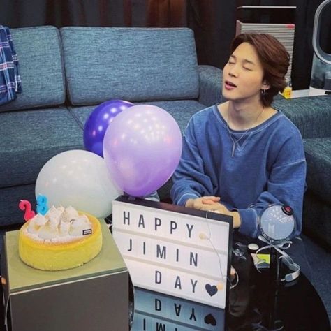 Happy birthday, Jiminshi ~🥳💕 Jimin Birthday, Birthday Icon, Icon Instagram, Why I Love You, Bts Merch, L Love You, Birthday Photos, Bts Photo, Bts Wallpaper